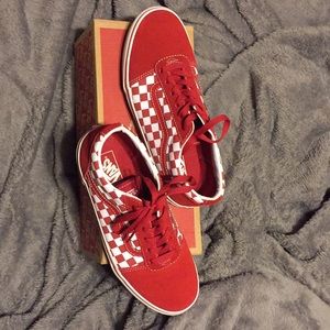 Red checkered old school vans old skool Vans
